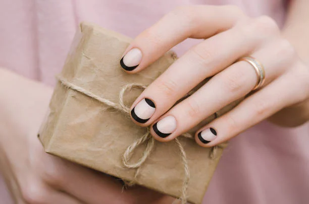 A Complete Look: Integrating Nail Care into Your Beauty Regimen