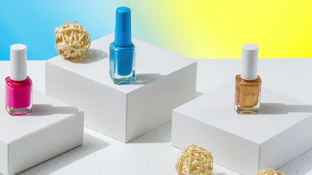 Red Carpet Ready: Celebrity Nail Trends Decoded